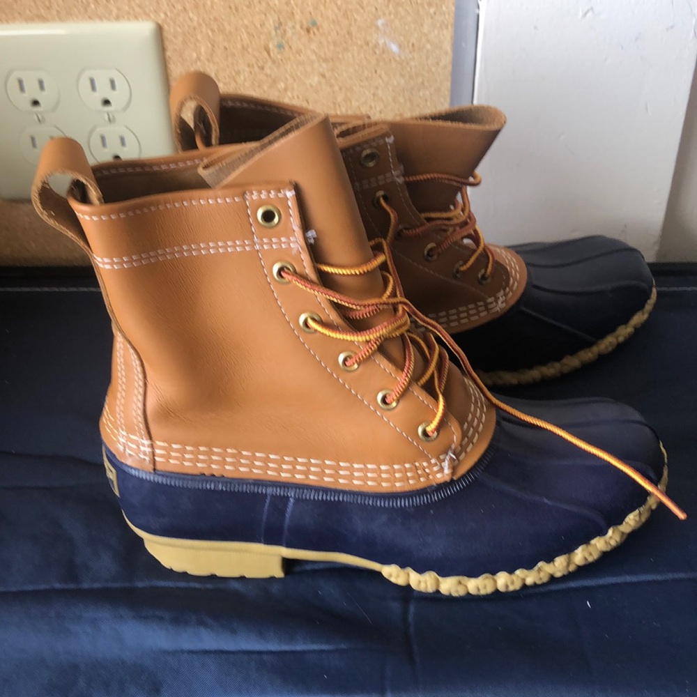 Never worn womens LL bean duck boots